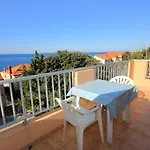 Πανσιόν And By The Sea Mandre, Pag - 3557 Kolan