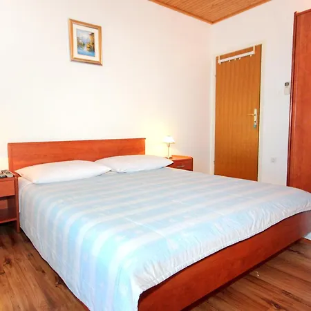 Gasthof And By The Sea Mandre, Pag - 3557 Kolan